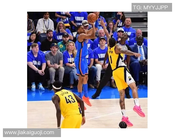 湖人旧将凑热闹！卡鲁索谈里夫斯压哨绝杀：AR太冷酷了 哈哈哈